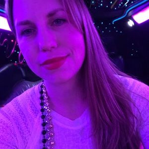 Meet your Posher, Cassandra